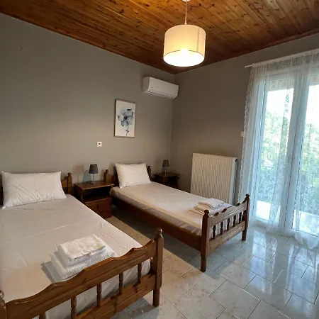 Дом отдыха Gazena House *